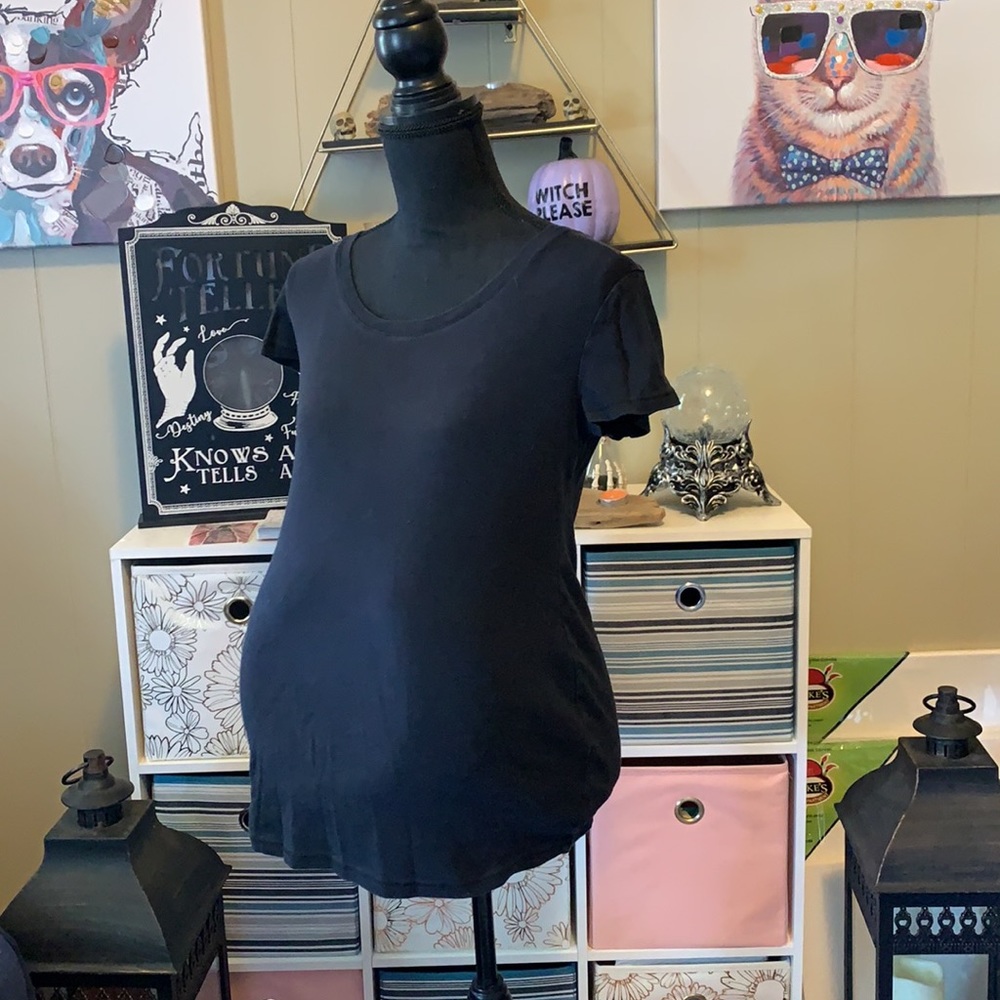 🔥Motherhood maternity black medium shirt🔥